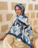 Foulard en Coton Doux à Motif Floral - Fond Blue à Fleurs Blanche