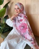 Foulard en Coton Doux à Motif Floral - Fond Blanc à Fleurs Rose