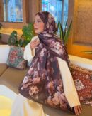 Foulard en Coton Doux à Motif Floral - Fond Marron à Fleurs Beige
