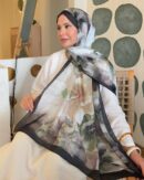 Foulard en Coton Doux à Motif Floral - Fond Beige à Fleurs Marron et Verte