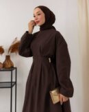 Robe A Ceinture centrée